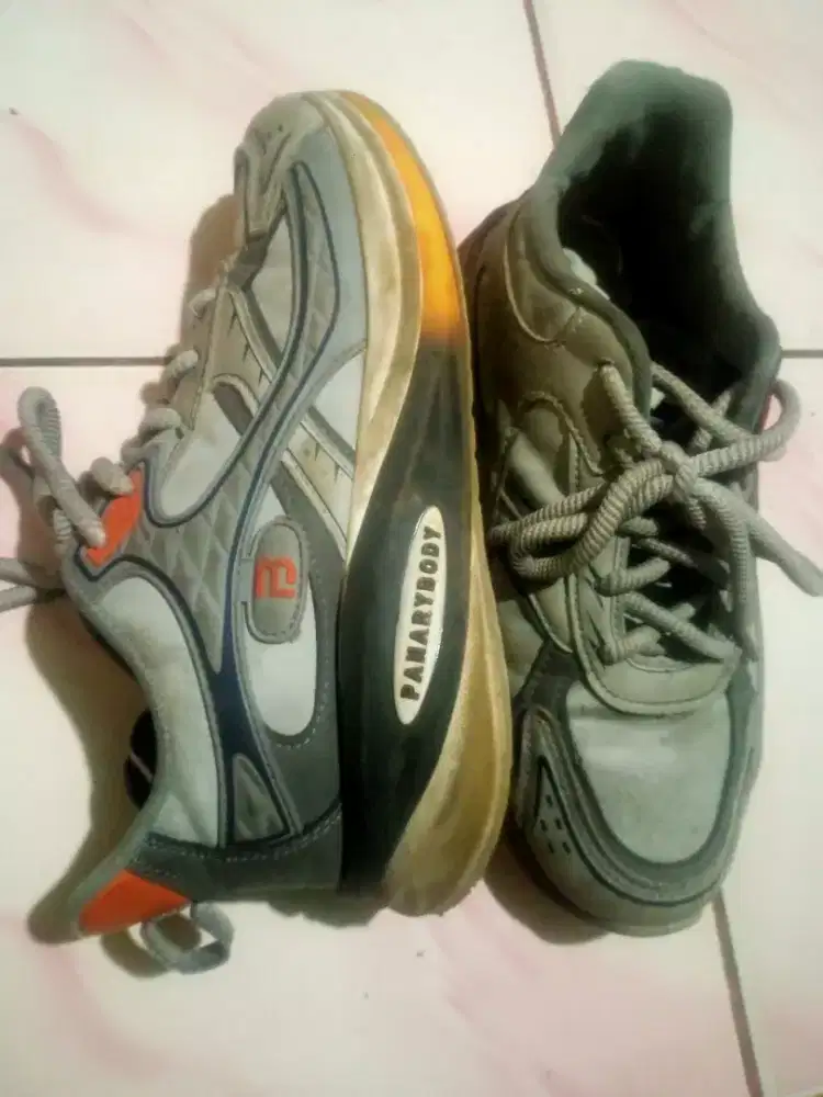 Sepatu panarybody