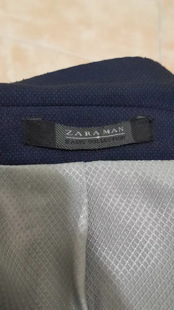 Jas/Blazer Formal atau semi-formal