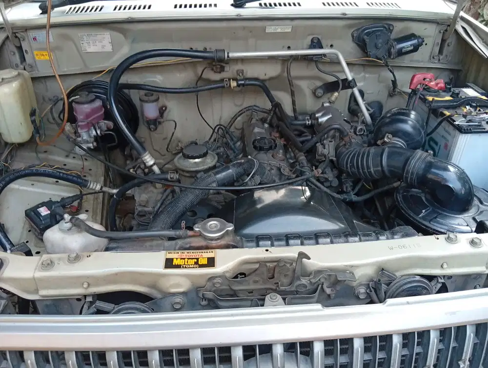 Toyota Kijang 2004 Bensin