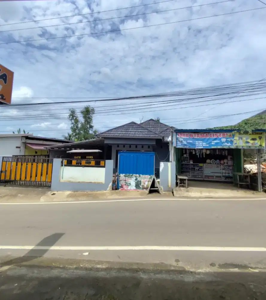 Rumah pinggir jalan AS dekat pasar jl lubuk bakung