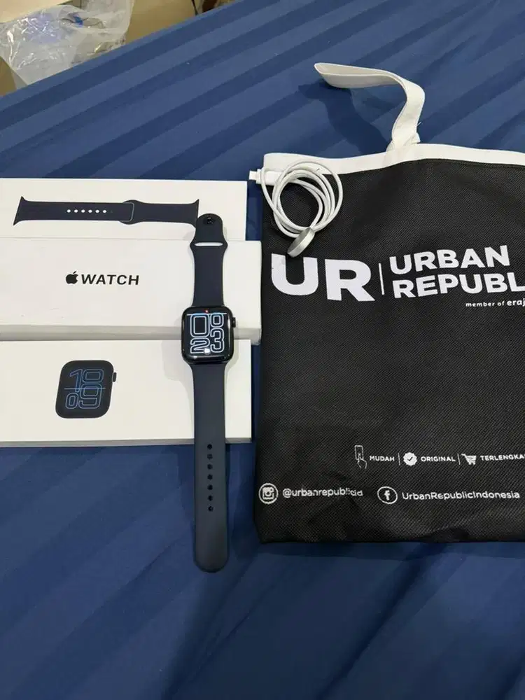 Apple Watch SE gen 3 44mm RESMI IBOX GARANSI ON 2027