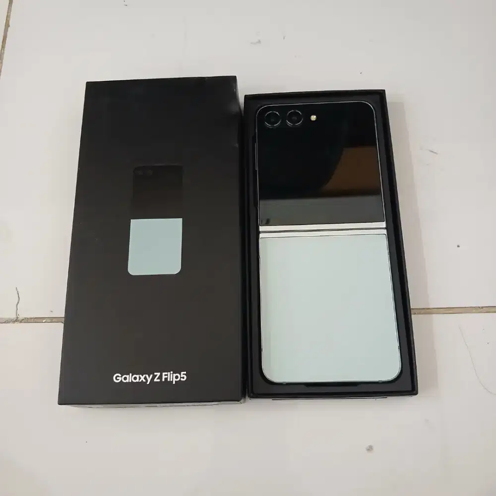 SAMSUNG Z FLIP 5 SEIN FULLSET