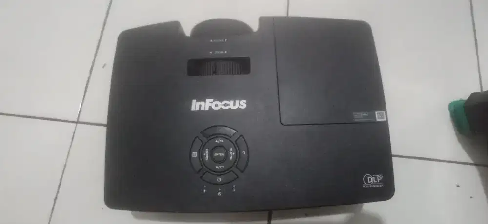 Proyektor infocus