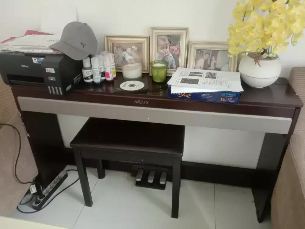 DI JUAL PIANO YAMAHA ARIUS YDP S31
