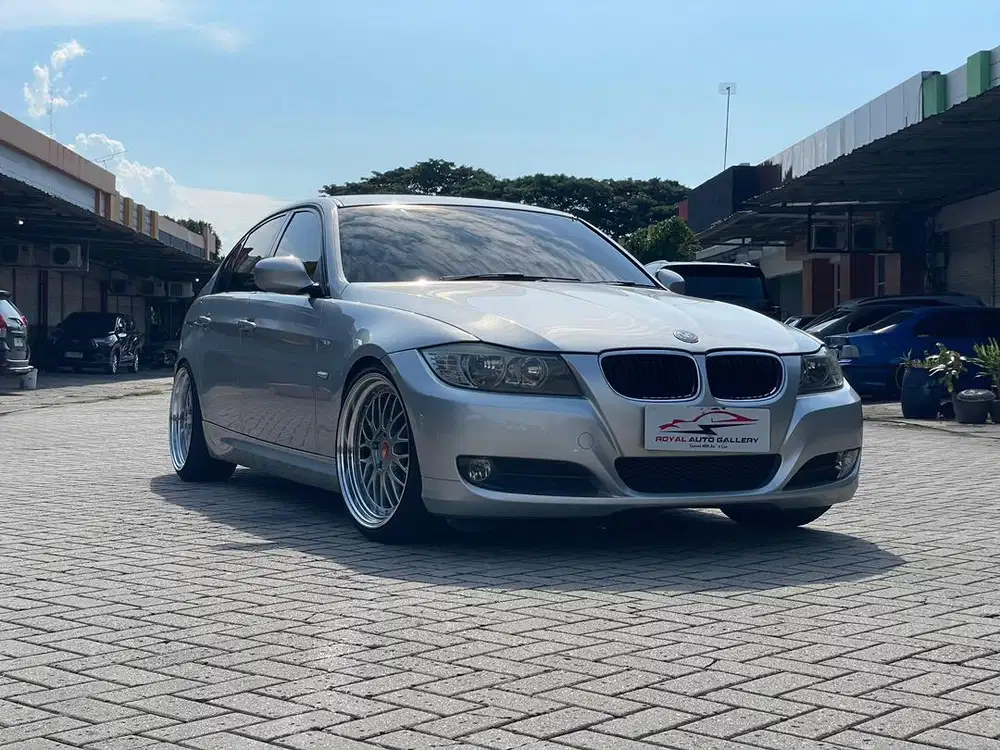 BMW 320i LCi 2010
