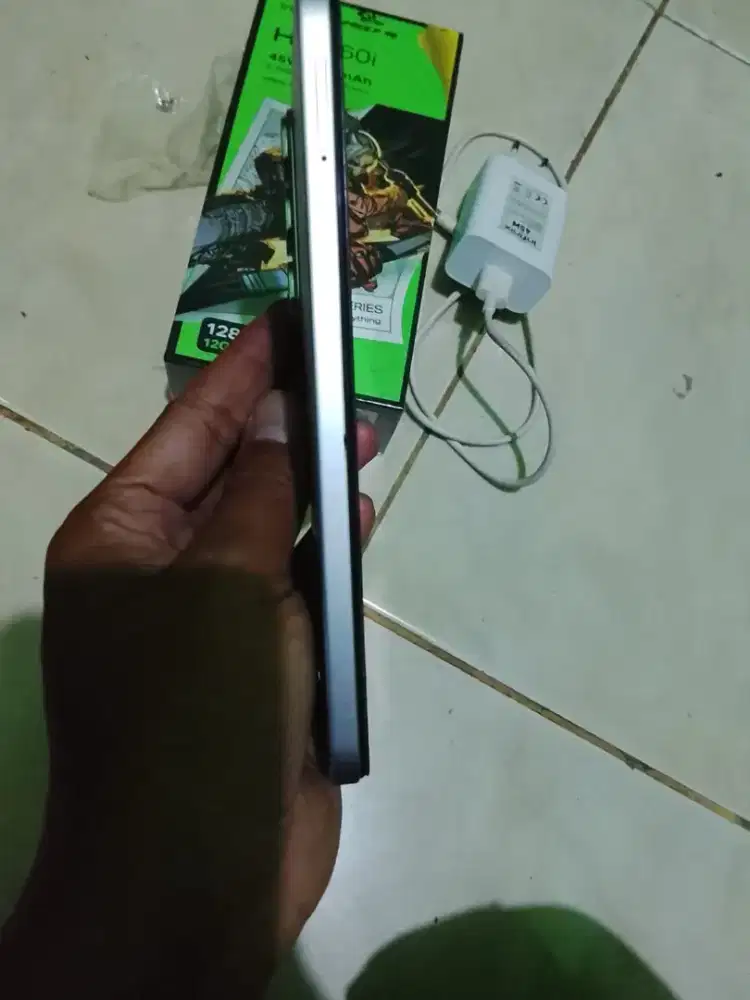 Infinix hot 60i 6+6/128