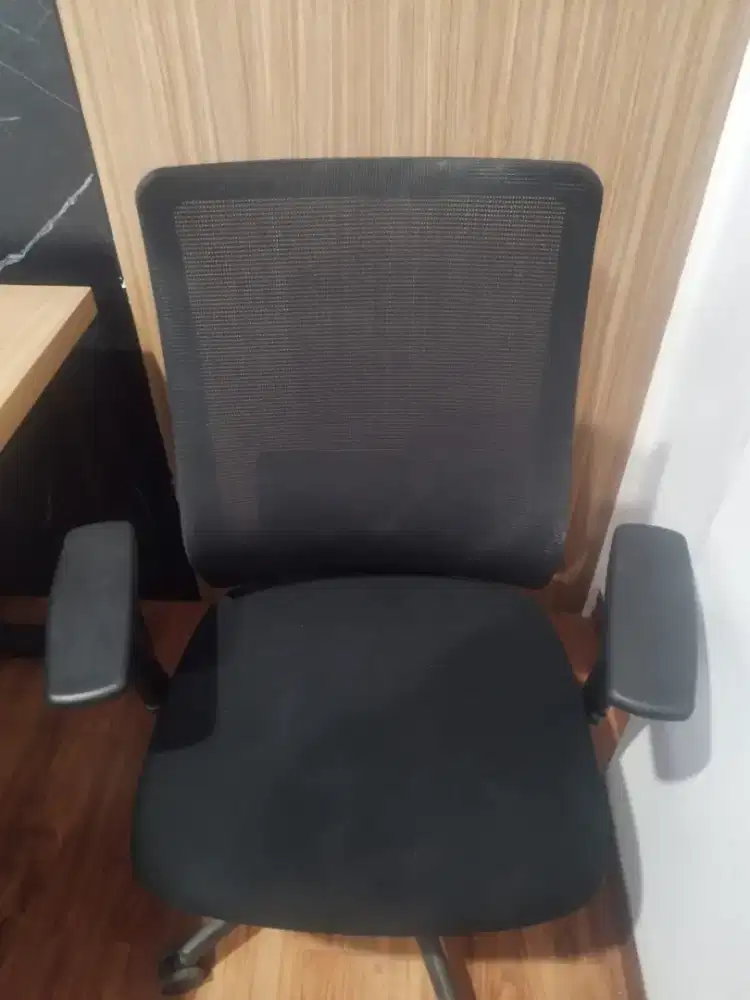 Kursi Kantor Standar