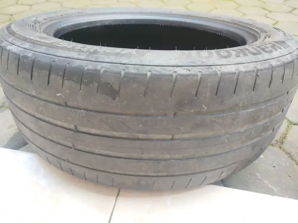 Ban Mobil 215/55 R17