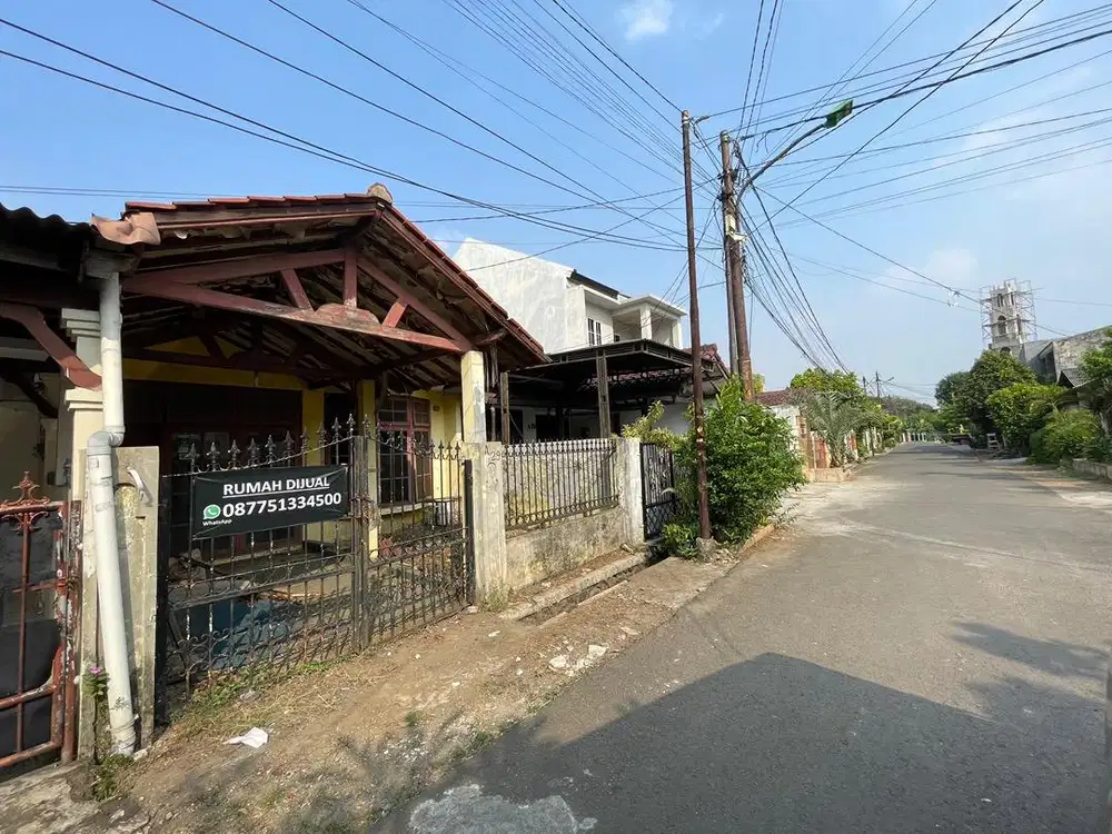 Rumah jalan buntu lebar dalam Komplek IKIP Duren Sawit Jakarta Timur
