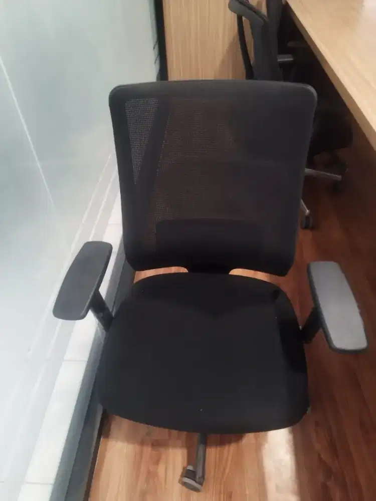 Kursi Kantor Standar