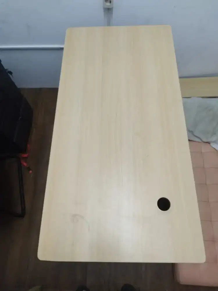 Meja Kantor 1 Orang