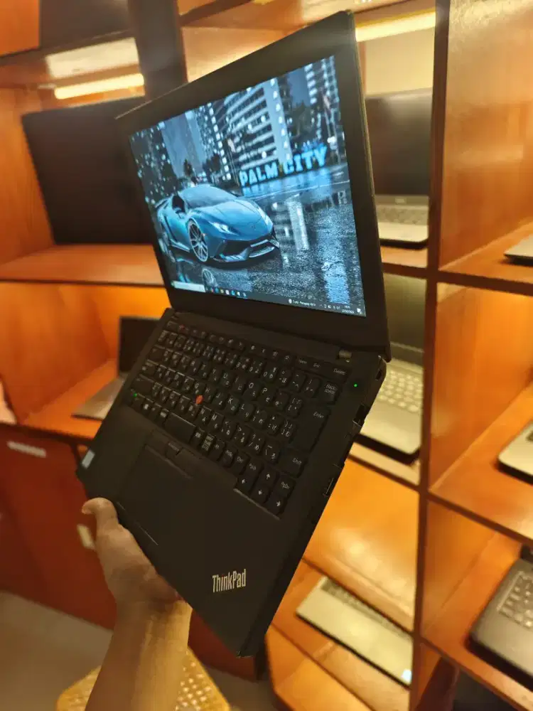 Laptop slim mulus siap pakai lenovo thinkpad x270