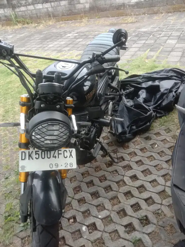 yamaha xrs tahun 2023 hitam