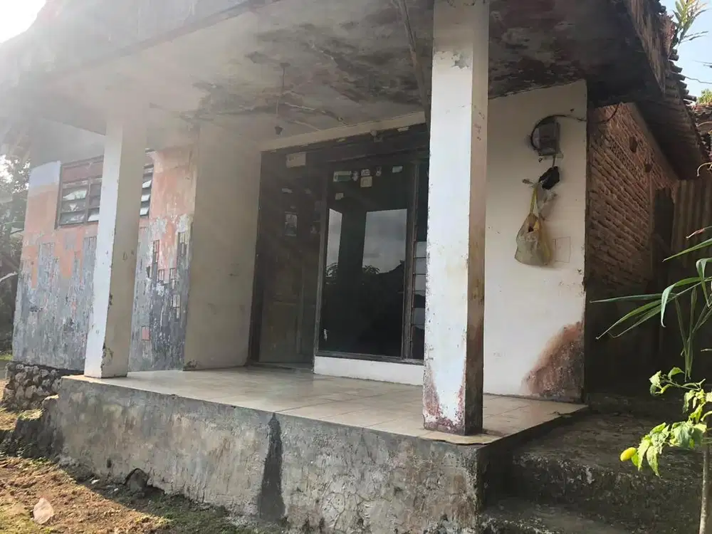 DI SEWAKAN RUMAH