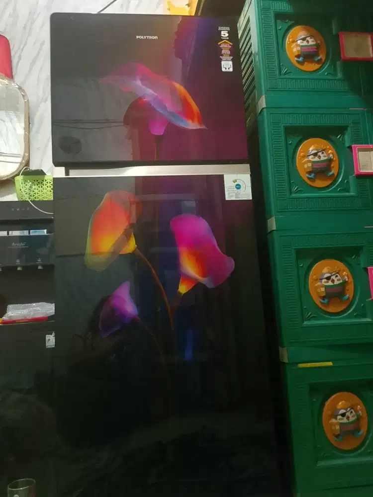 Kulkas merk Polytron 1 tahun mulus model ER42121212 di jual cepat 2 ha