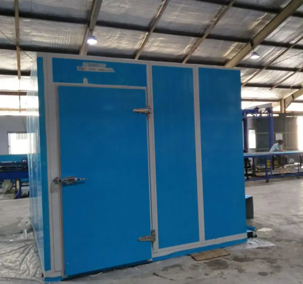 COLD STORAGE / FREEZER