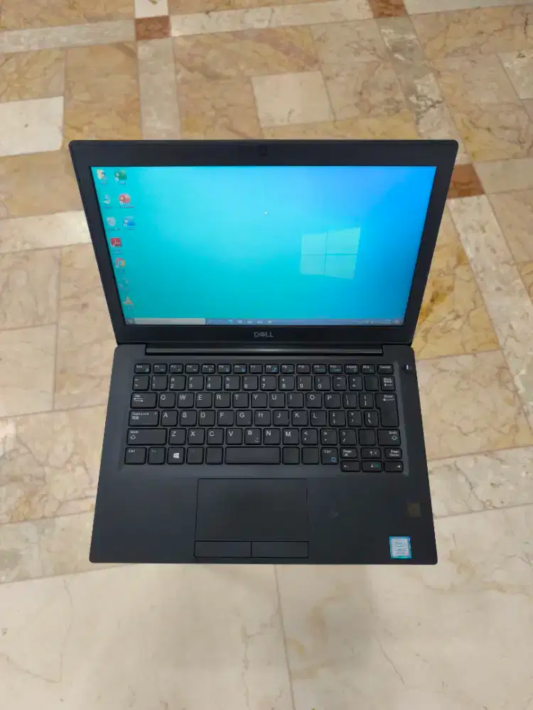 Laptop dell 7290 i3