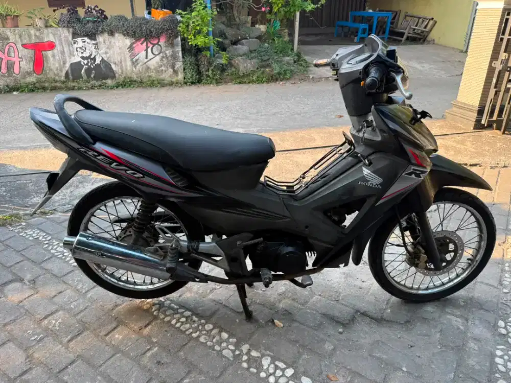 Revo lama THN 2008 plat AB sleman