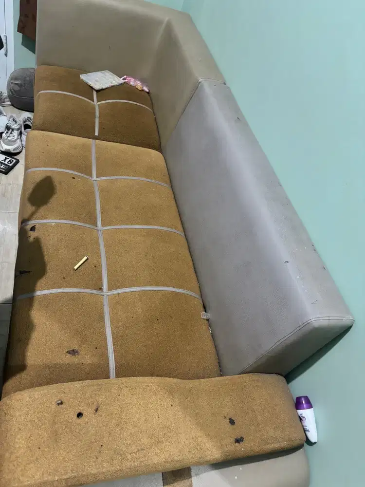 Sofa atau kursi tamu