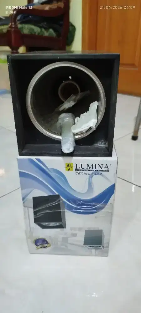 Tempat lampu merk lumia