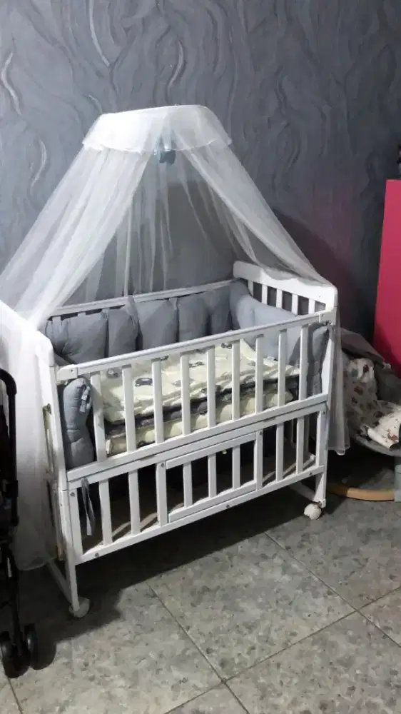 Jual baby bed masih bagus