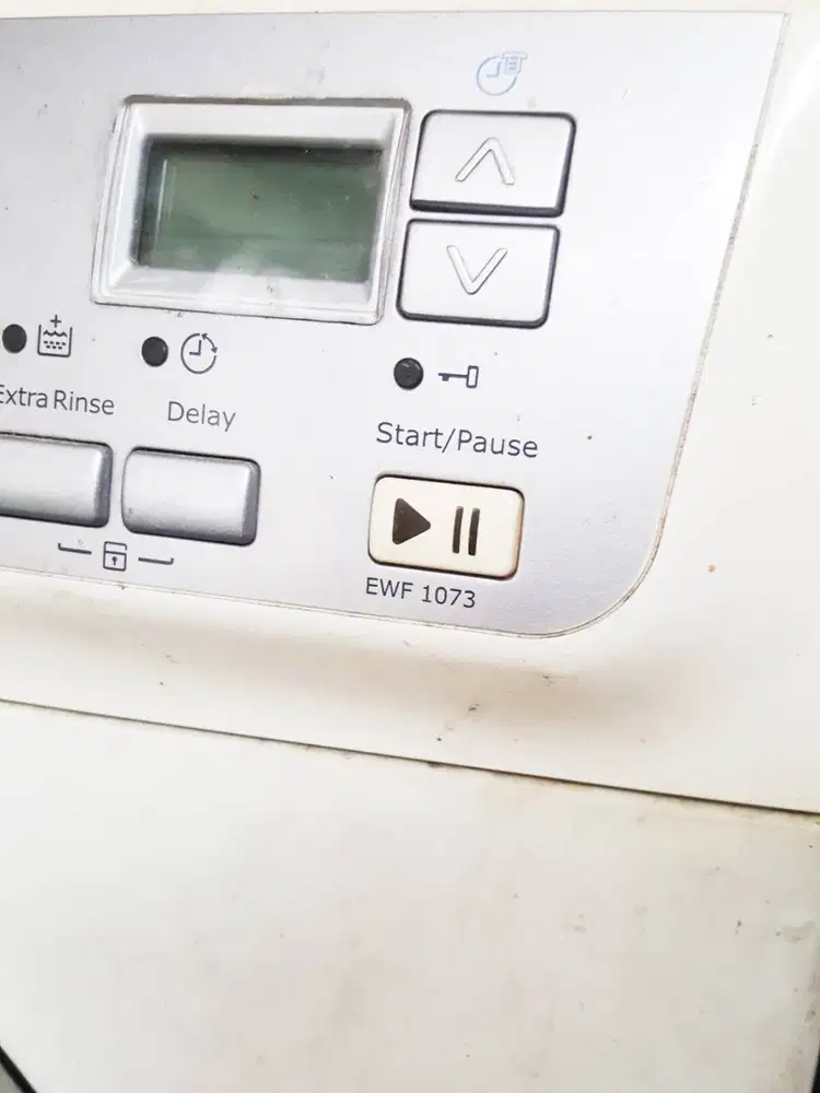 mesin cuci electrolux nyala tapi bocor