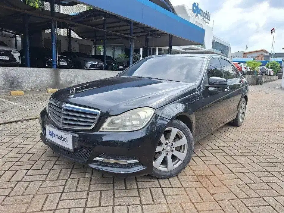 DP RENDAH - Mercedes-Benz C200 1.8 CGI Bensin-AT 2013