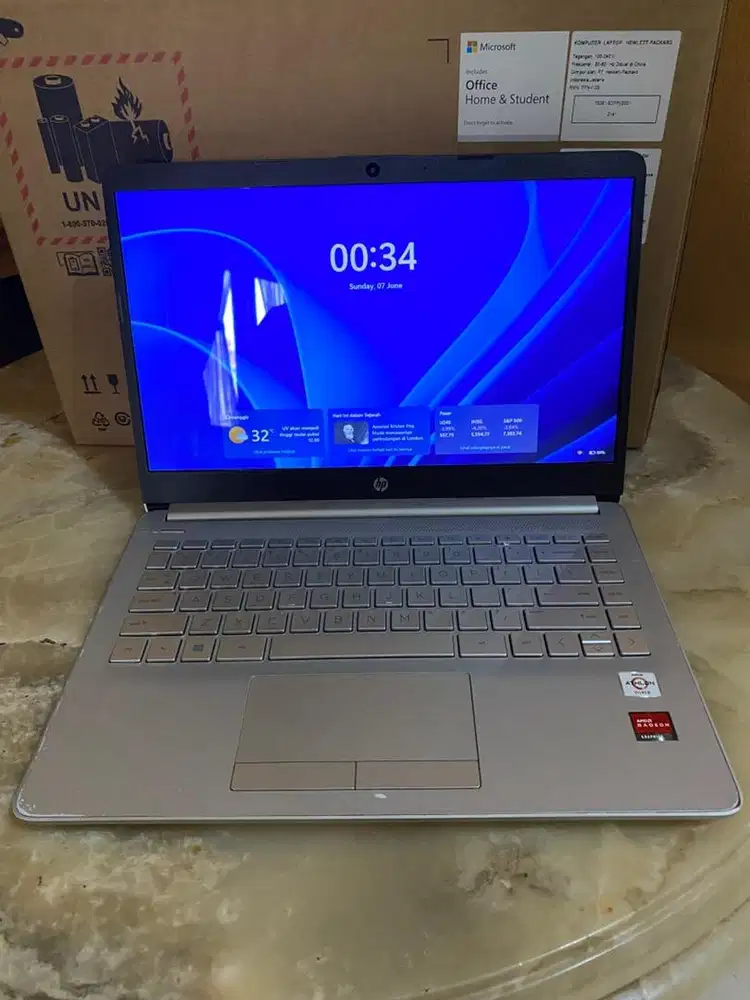 Laptop HP14s DK1542AU
