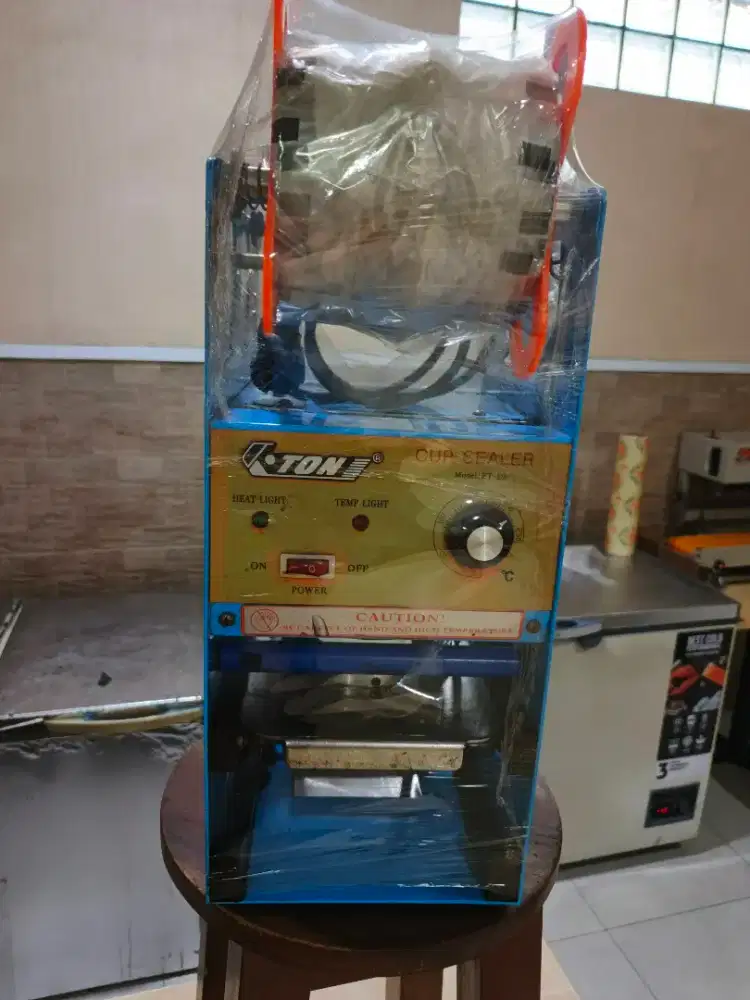 Mesin pres gelas kap