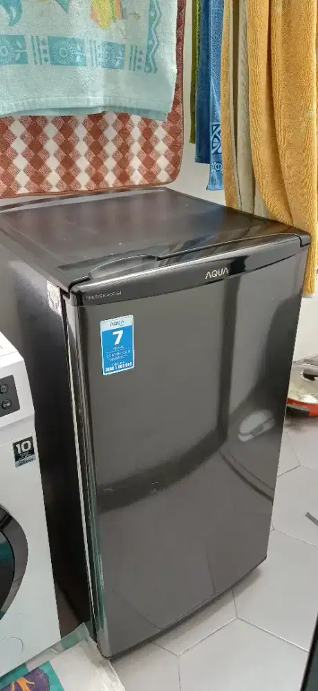 Freezer Aqua AQF-S4 4 Rak 121 L