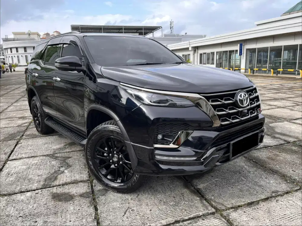 Toyota Fortuner 2,8 Gr Sport 4x2 At 2024