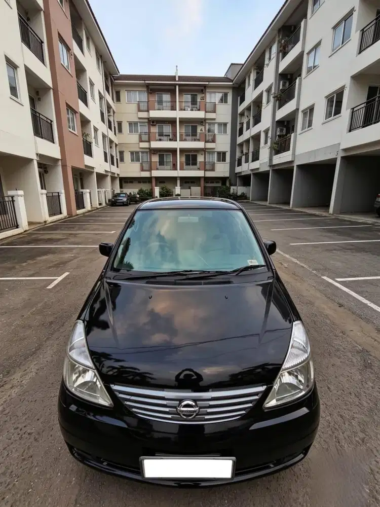 MOBIL KELUARGA NYAMAN NISSAN SERENA 2.0 AT 2010 SIAP PAKAI