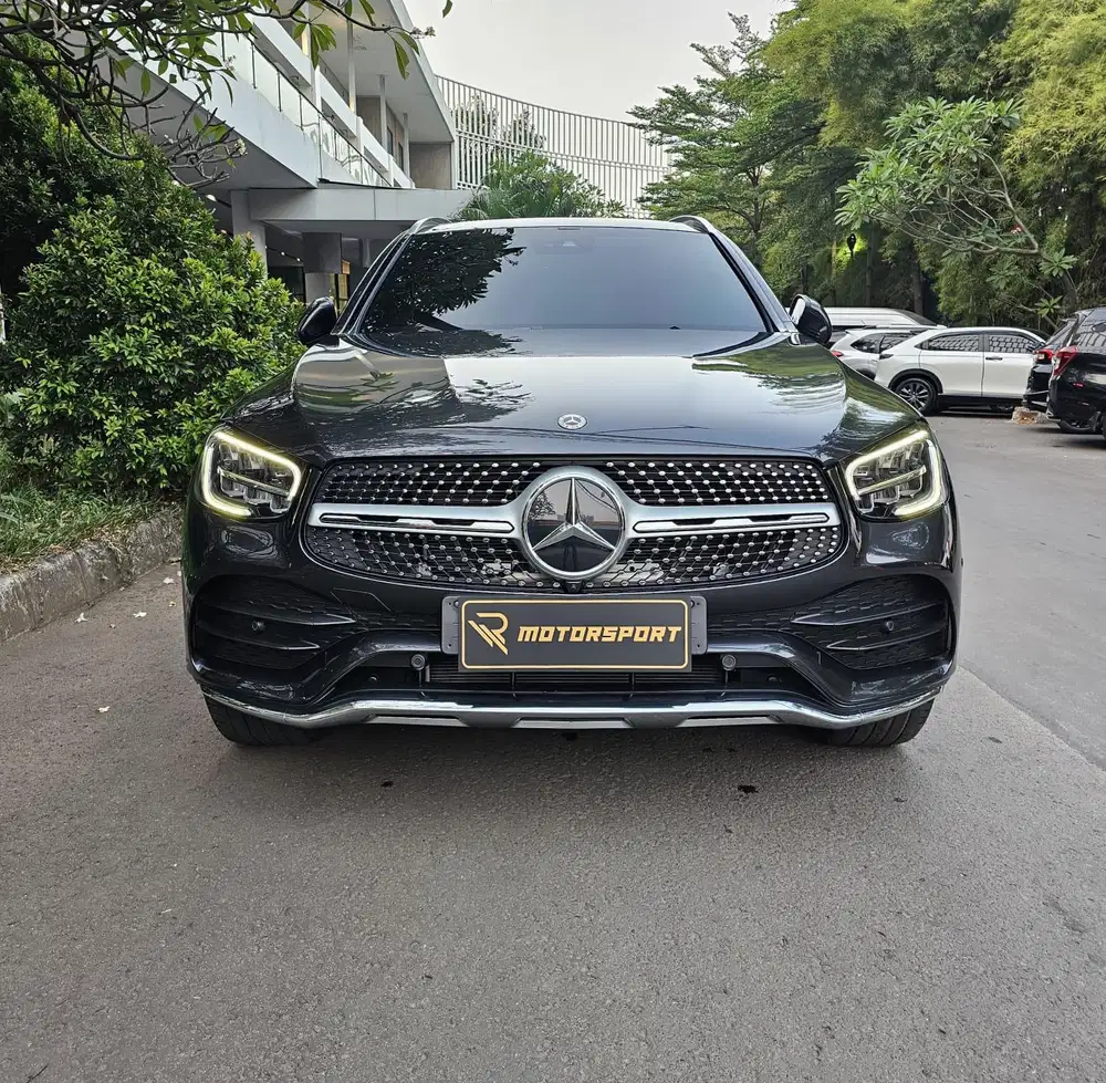(TDP: 50JT) Mercedes Benz GLC200 AMG 2020 low km night edition