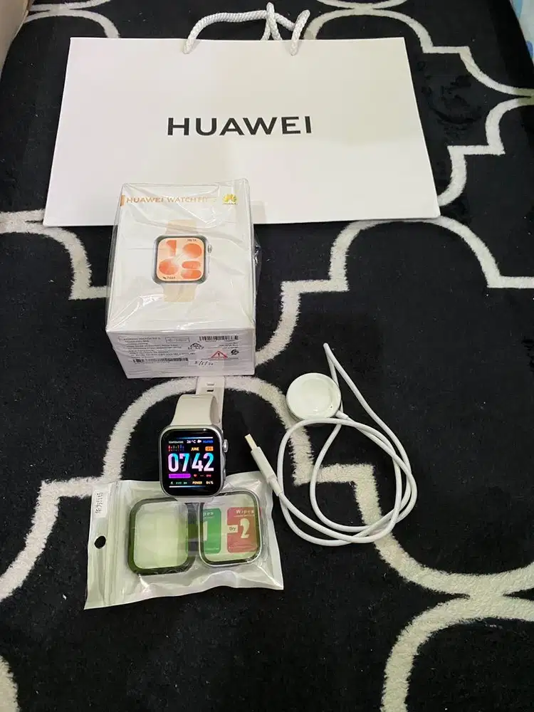 Huawei Watch Fit 5 ( pemakaian 1 bulan )