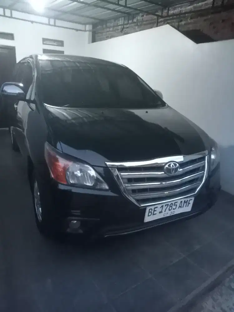 Innova V A/T bensin matic 2010