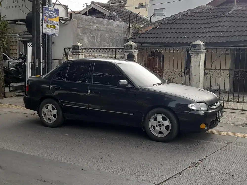 Hyundai Accent 2000 Bensin