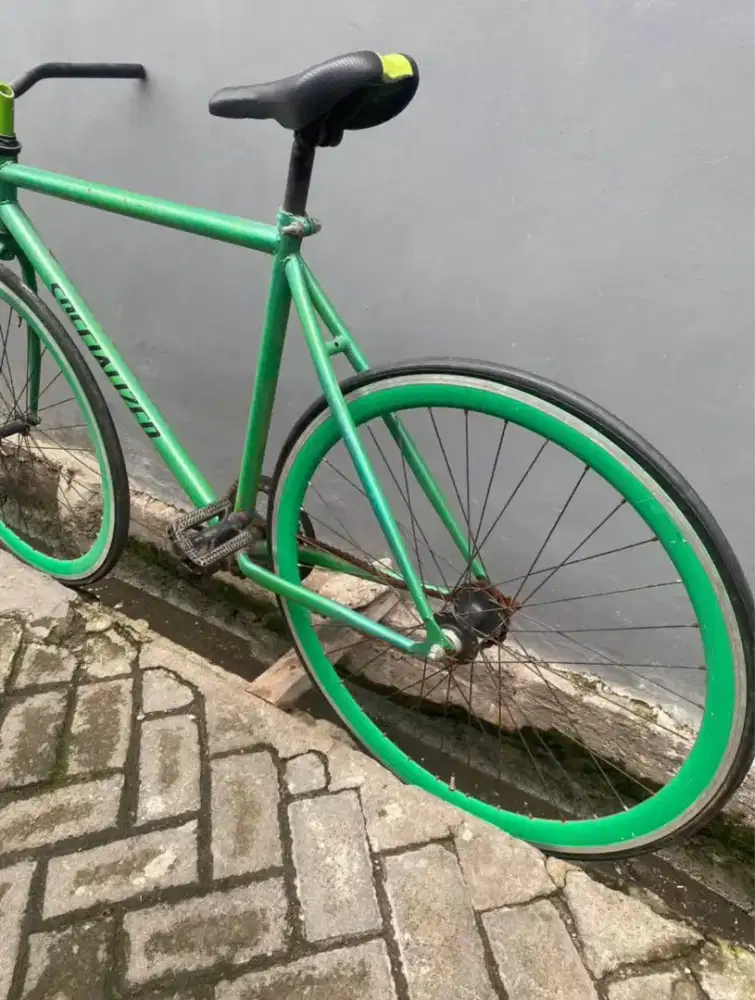 Speda fixie bekas
