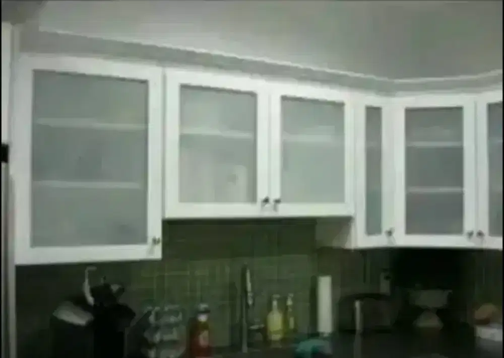 Pasang stiker sanblas kacafilm pd kaca kitchen set dapur ada kaca film