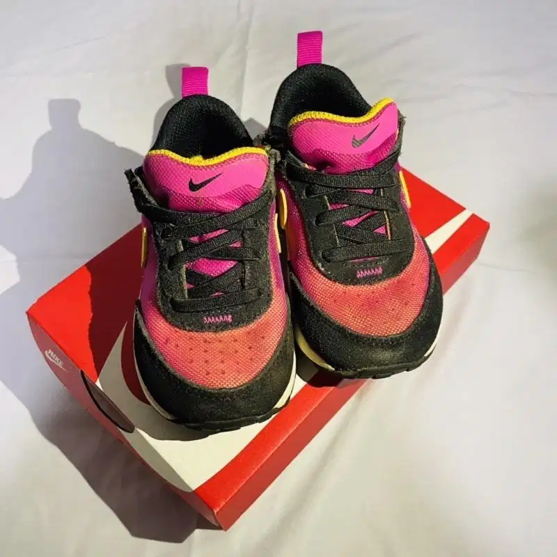 Sepatu anak | sepatu anak nike pre loved | sepatu anak bekas | sepatu