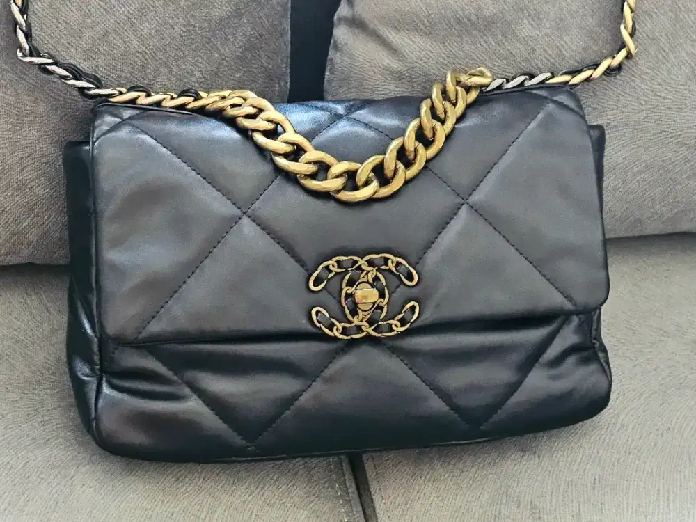 Tas Chanel 19 Black Lambskin