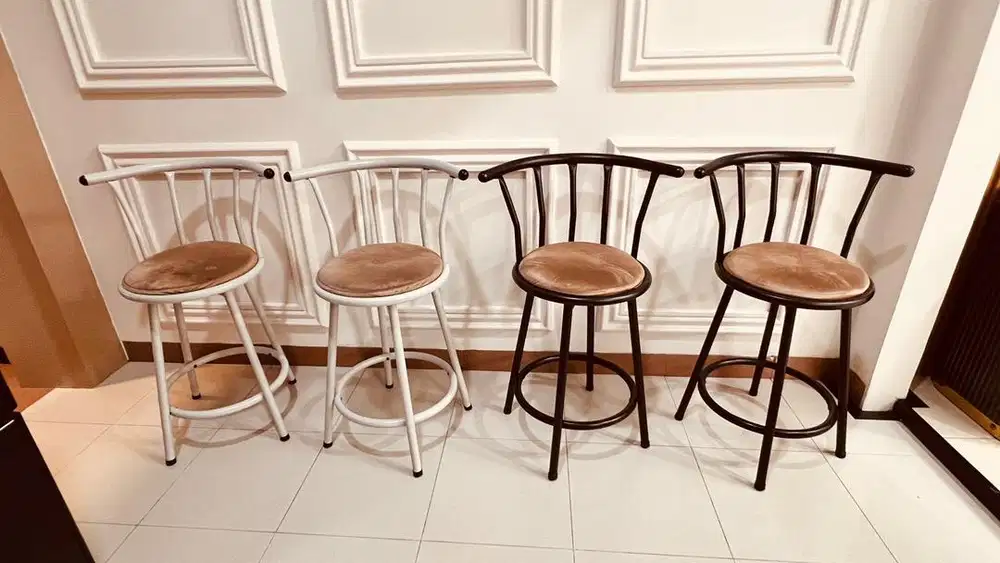 4 Set Kursi Mini Bar Informa