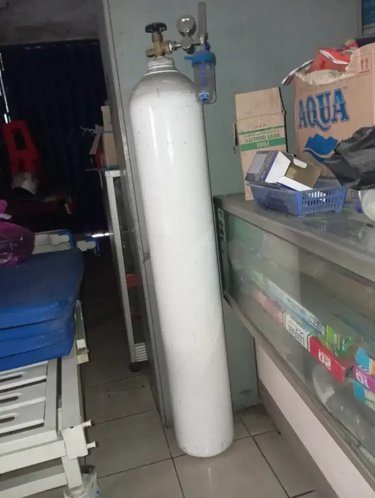 Tabung oksigen medis