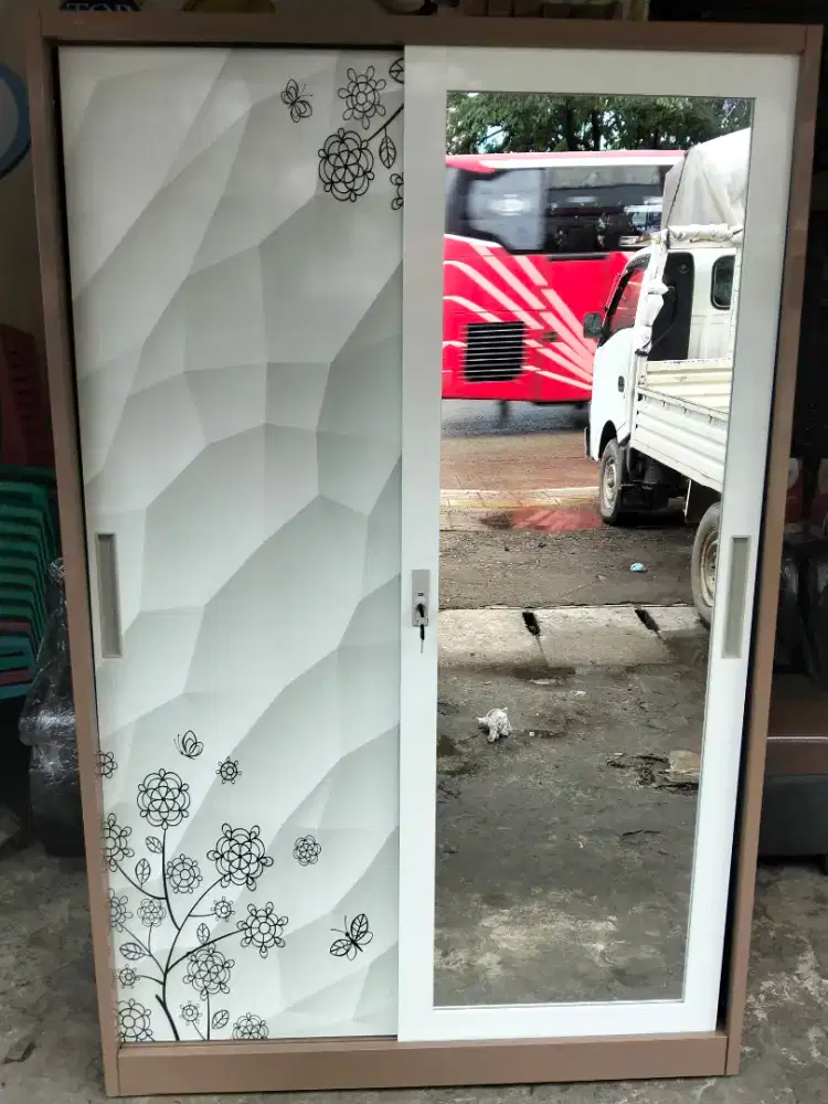 Kredit lemari pakaian besi 2 pintu gratis 1x-2xcicilan