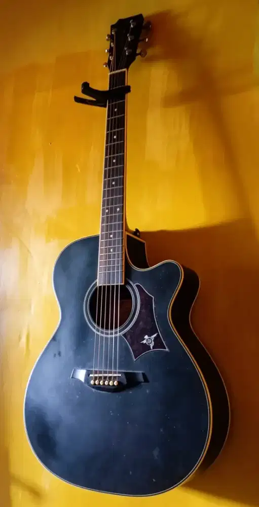 Gitar akustik hitam doff + Capo