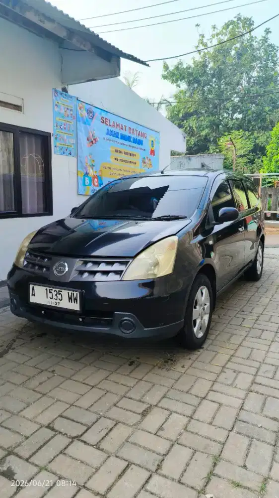 GRAND LIVINA 1.5 SV 2010