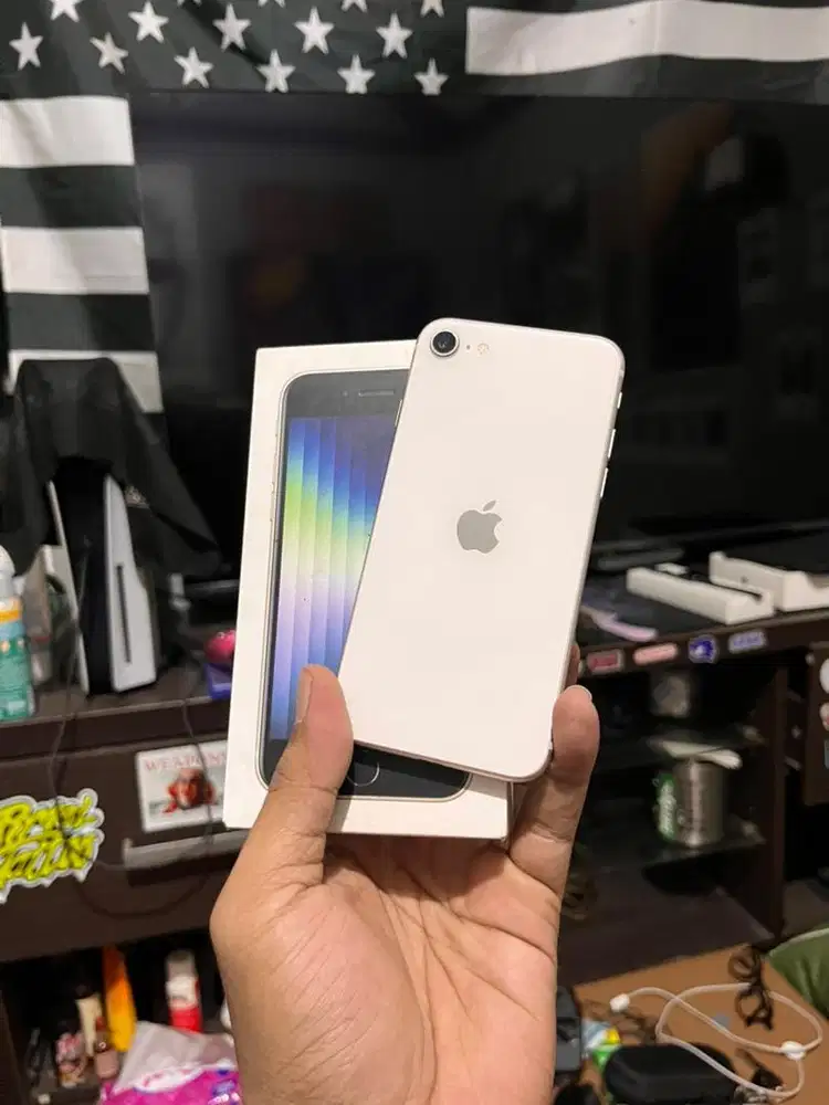 Iphone SE 2022 (3rd Generation) 64GB all operator lama regist fullset