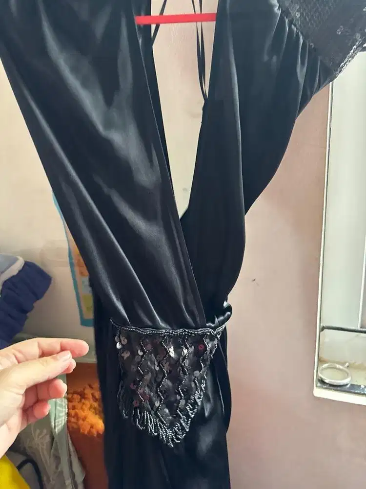 Dress dari mango size 4
