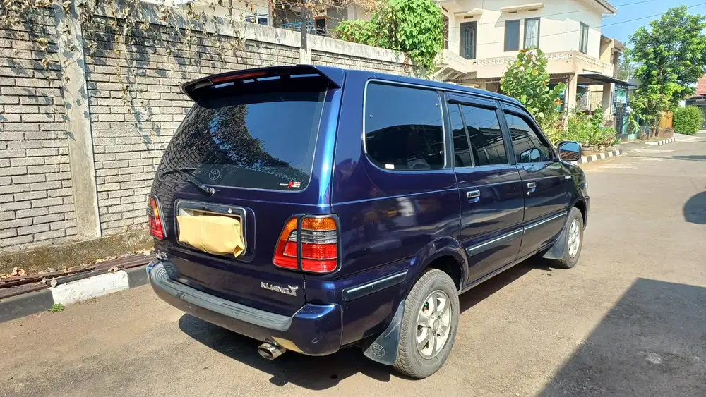 Toyota Kijang 2004 Bensin