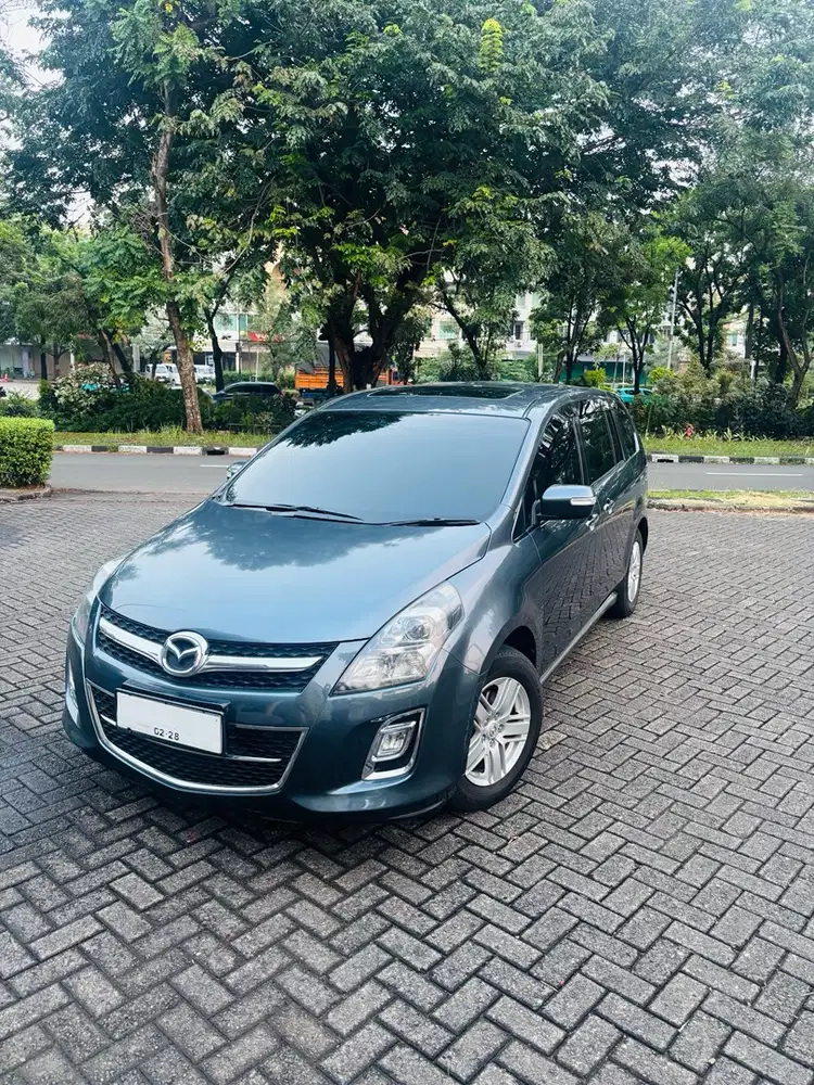 Mazda 8 2011 Bensin