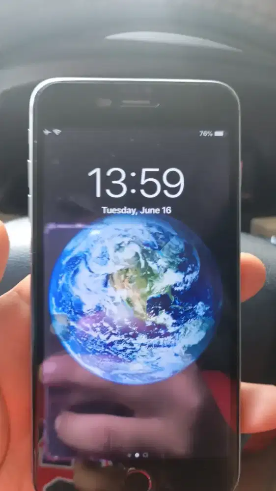 Dijual iphone 6 plus warna abu2 msih mulus